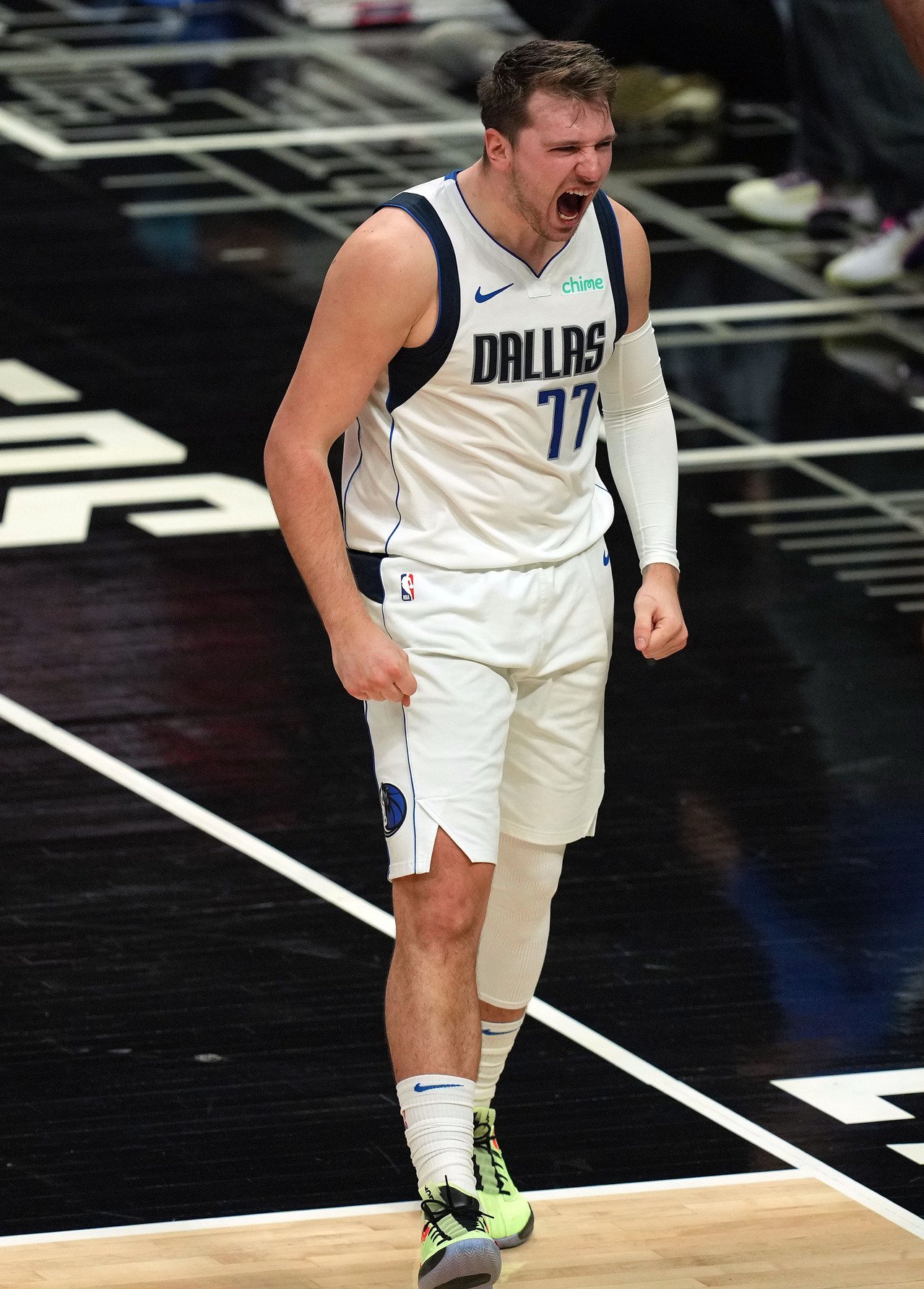 唐西奇飆出全場最高46分和14助攻，仍未能率獨行俠挺進第2輪。 路透