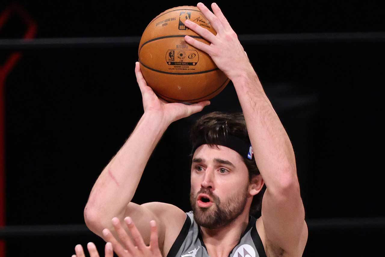 籃網三巨頭頻頻缺賽，哈里斯總是能適時補上，在攻守兩端與任何隊友都能配合，是被忽視的關鍵球員。 歐新社資料照片