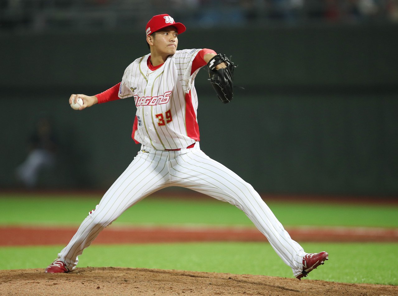 龍隊的鐵牛棚中，多位投手防禦率都在1~2間，是聯盟數一數二的優異成績，難怪教練團常常敢讓先發提早下場。 聯合報系資料照片